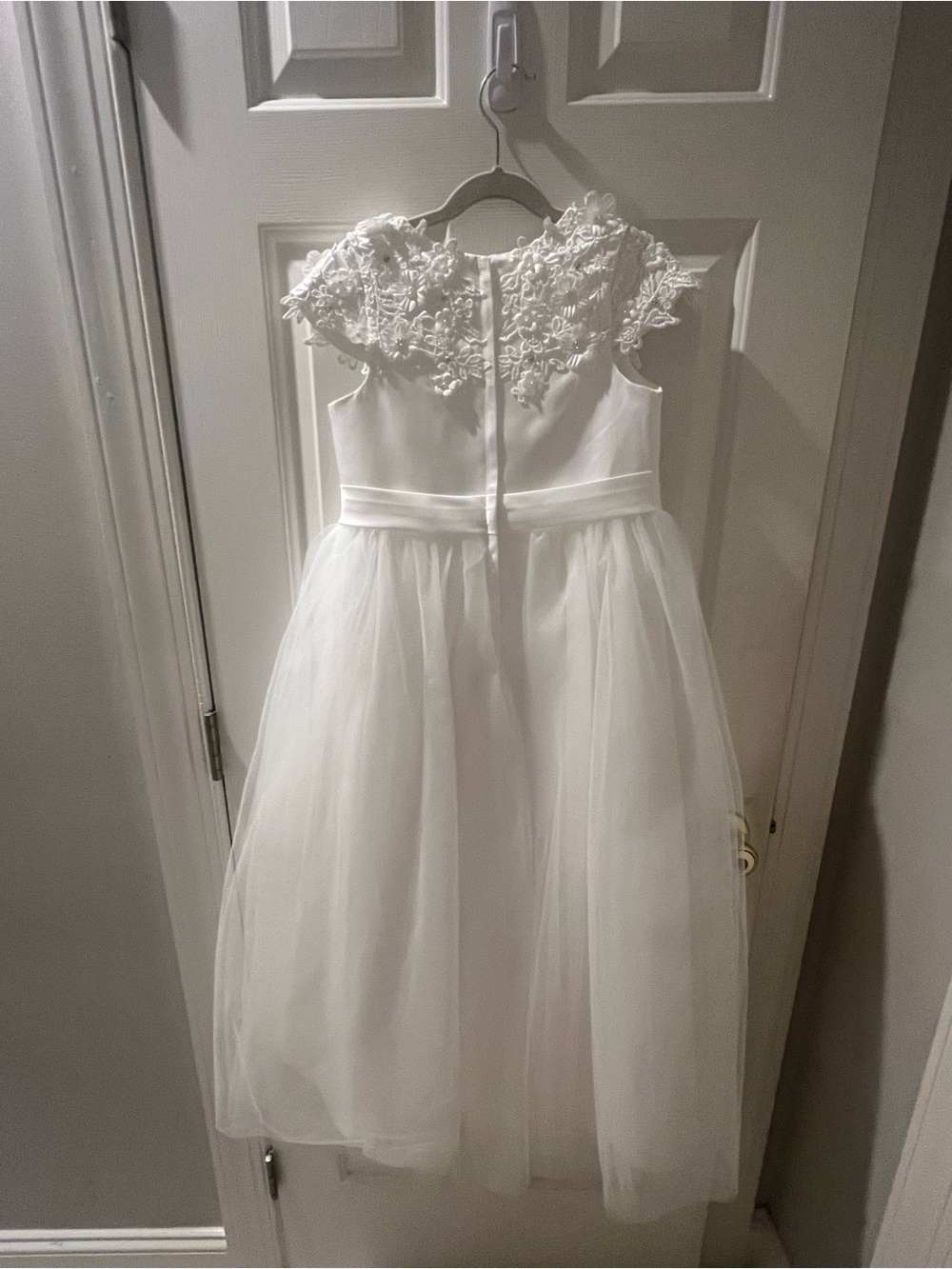 White Lace & Tulle Flower Girl Dress for Kids - Picture 2 of 2